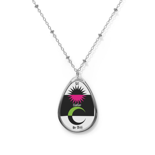 Sit Center Oval Necklace