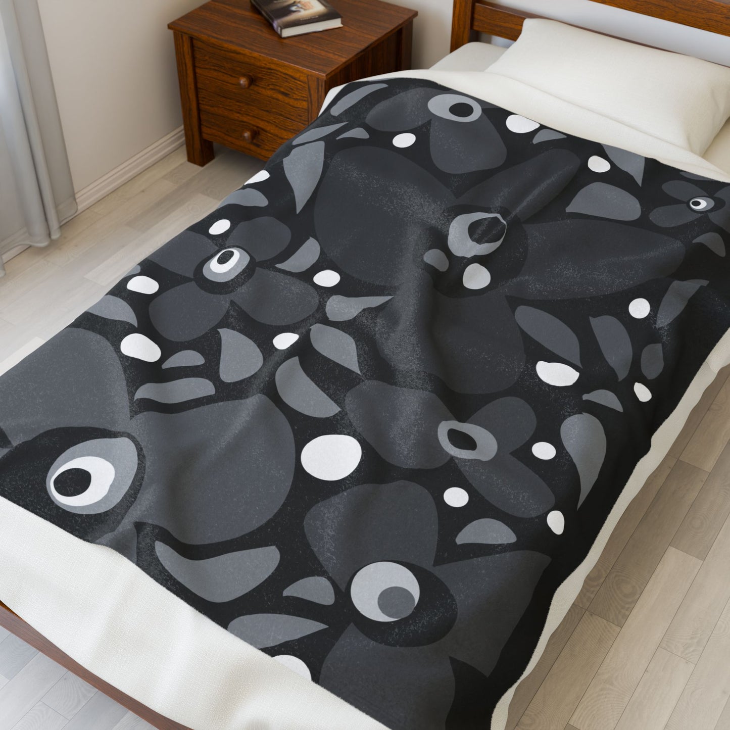 Grey Mod Flower Velveteen Plush Blanket