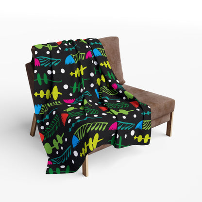 Black Groovy Garden Arctic Fleece Blanket
